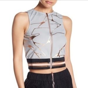 LIME & VINE Thea Swirl Slate Gray Cropped Zip-Up Vest. Size XS